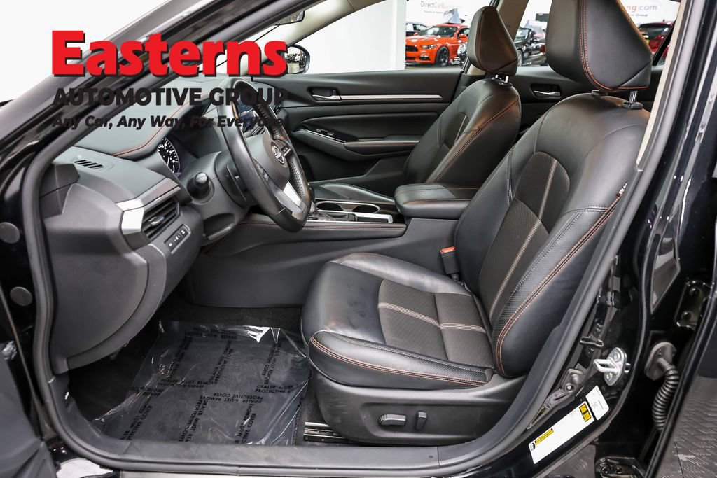 Used 2025 Nissan Altima 2.5 SR FWD image 14