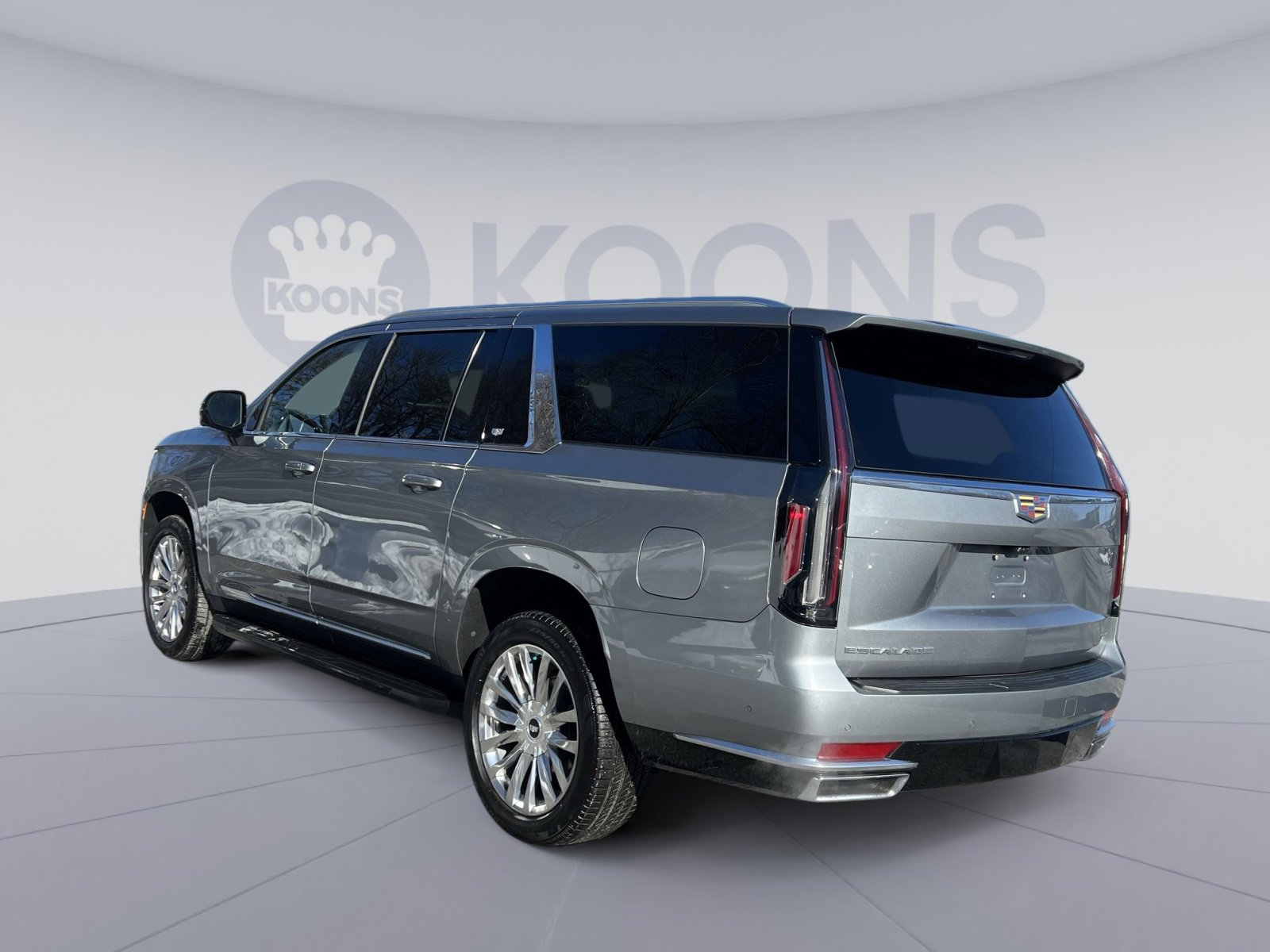 Used 2023 Cadillac Escalade ESV Premium Luxury image 4