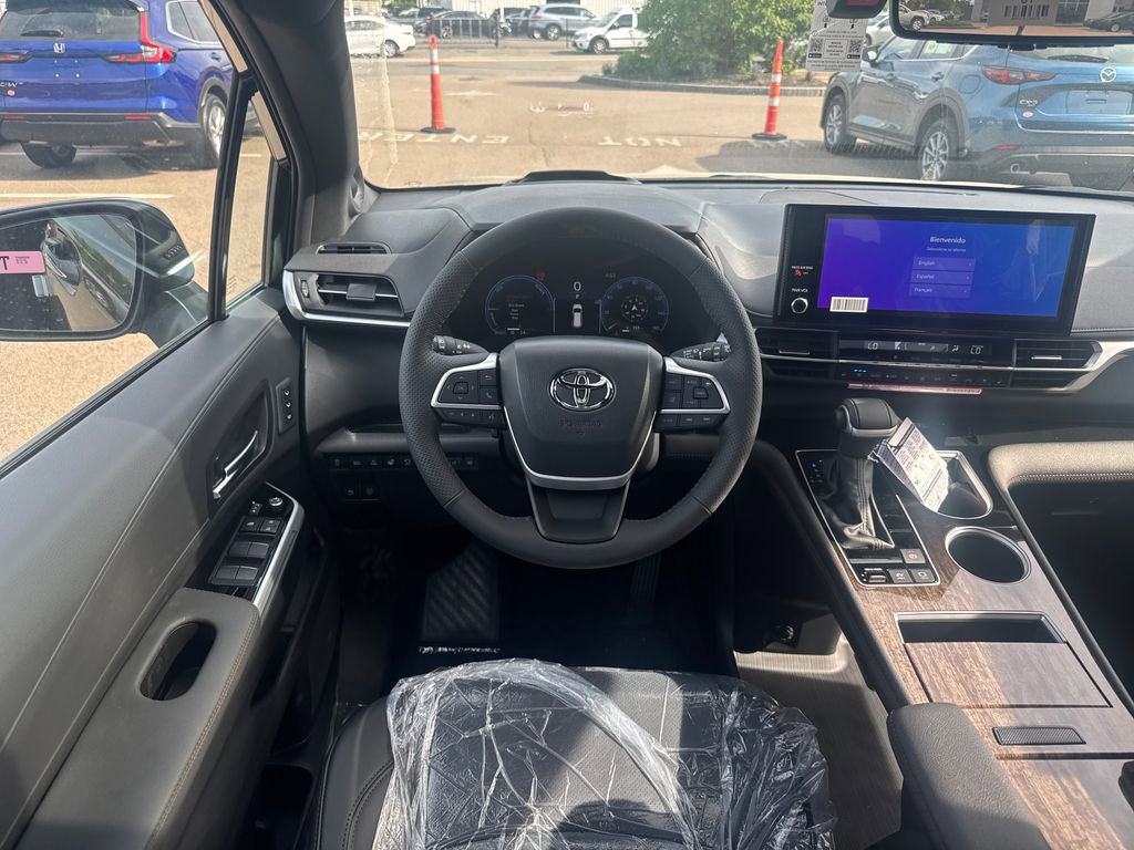 New 2026 Toyota Sienna Platinum AWD/4WD image 14