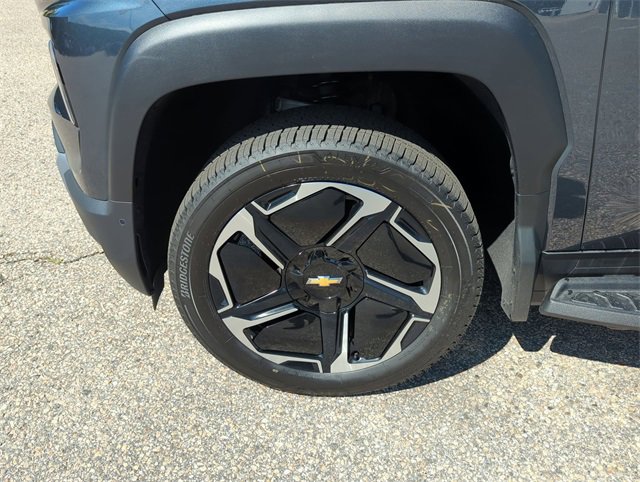 New 2026 Chevrolet Silverado EV LT w/ Premium Package image 32