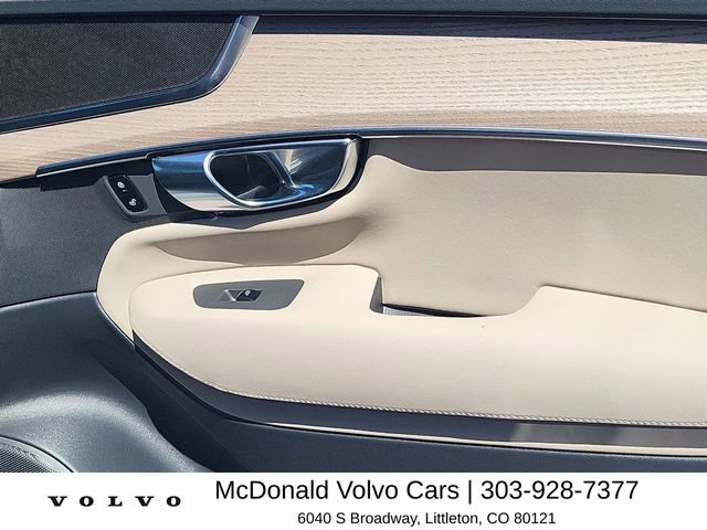 New 2026 Volvo XC90 B6 Core AWD/4WD image 18
