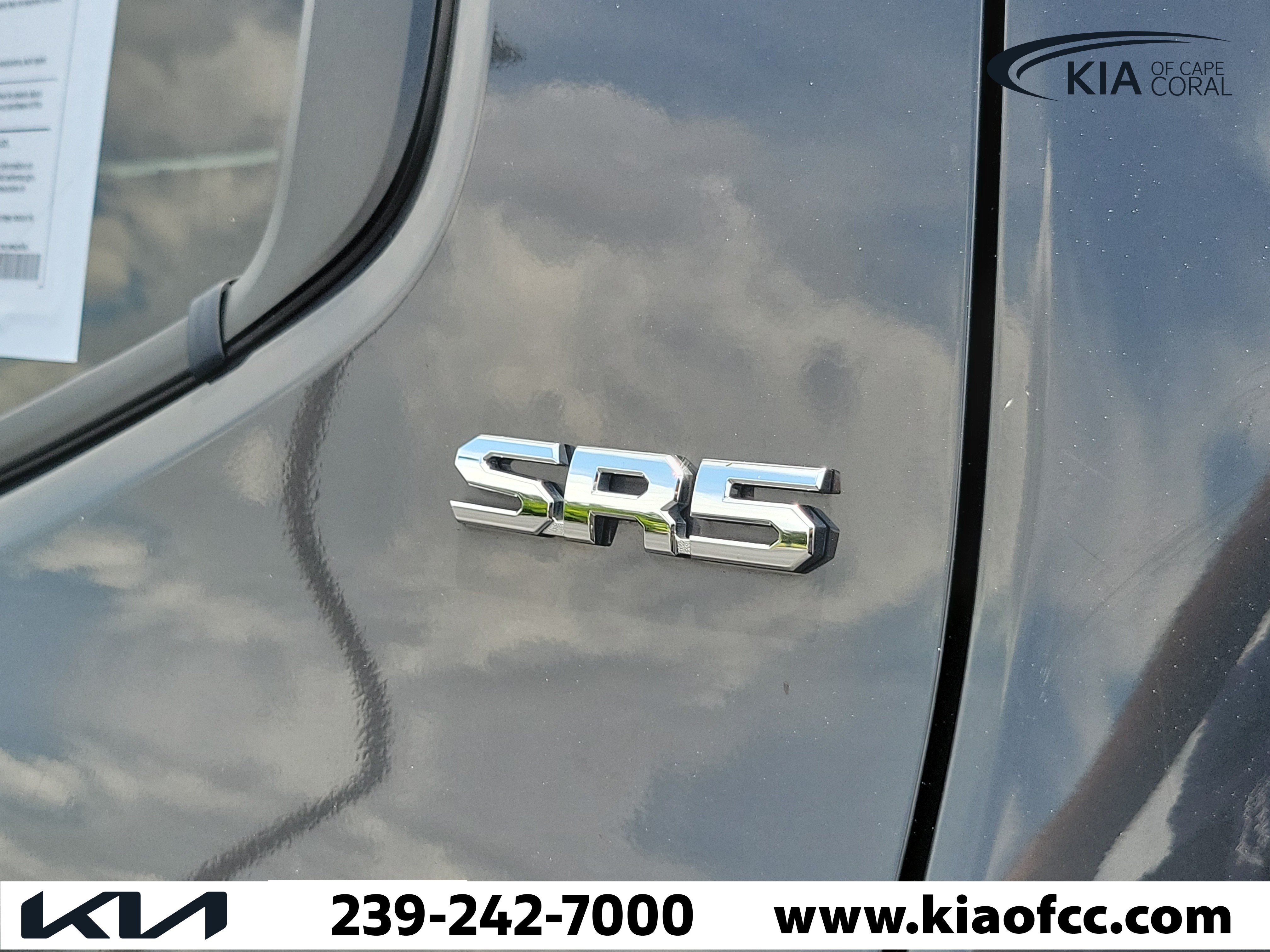 Used 2024 Toyota Tacoma SR5 AWD/4WD image 11