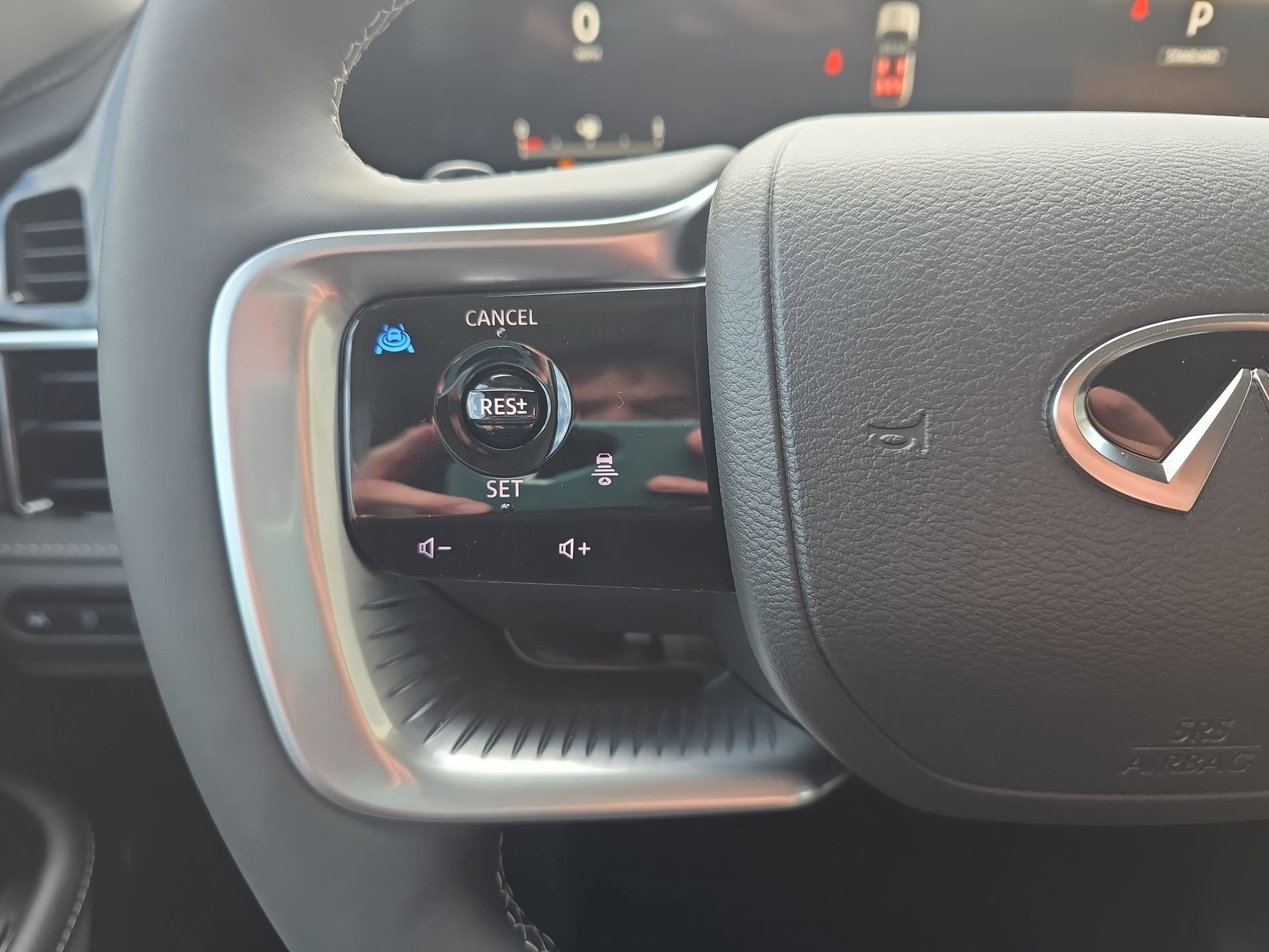 New 2026 INFINITI QX80 Luxe RWD image 17