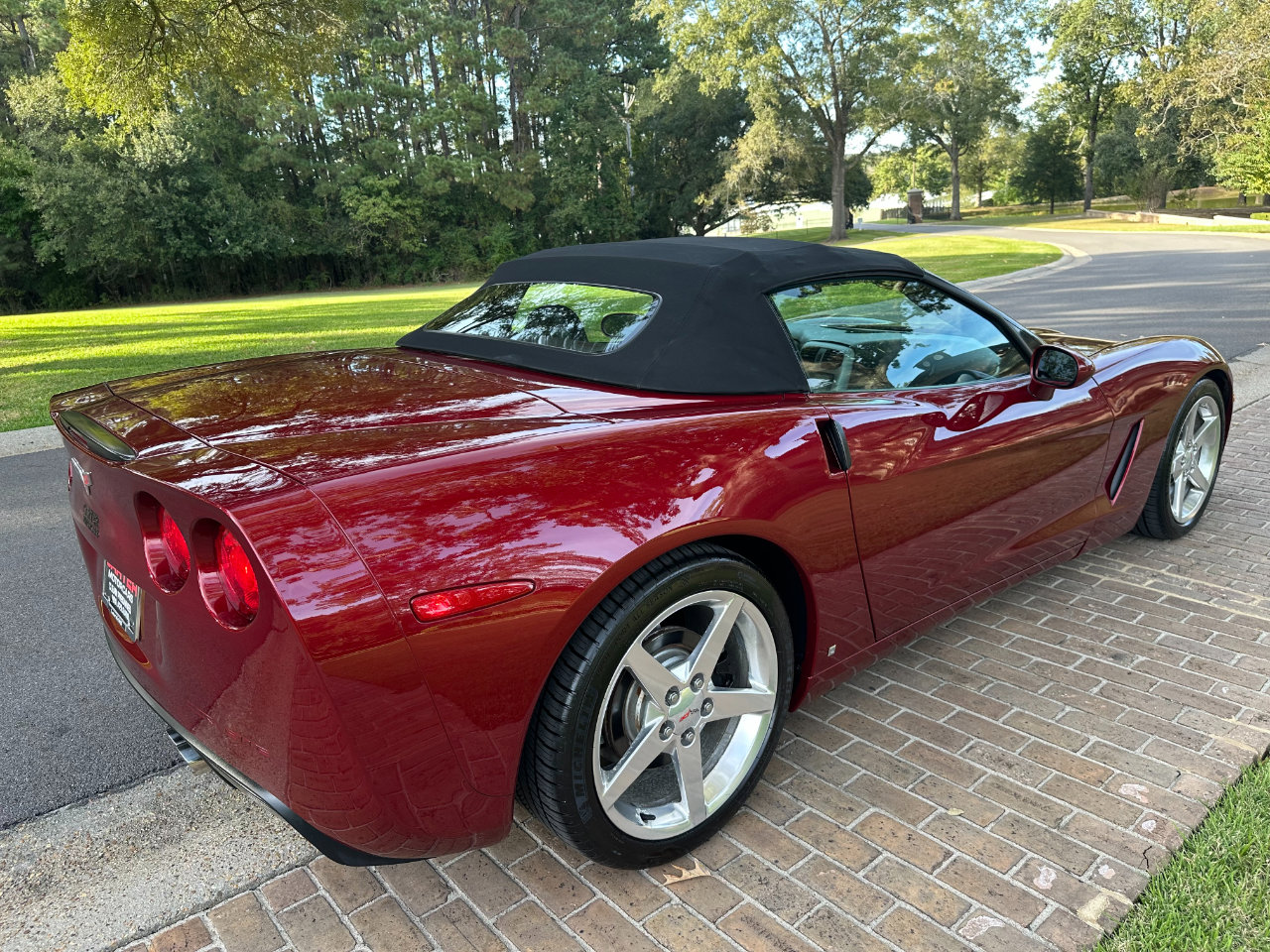 Used 2006 Chevrolet Corvette Convertible w/ Preferred Equipment Group image 46