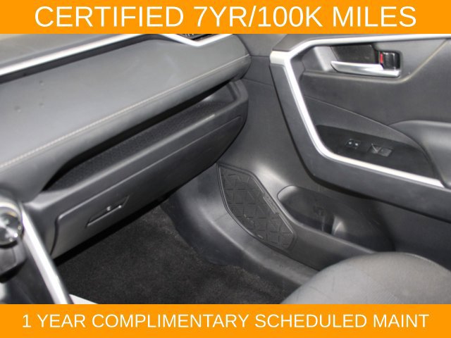 Used 2025 Toyota RAV4 XLE AWD/4WD image 13