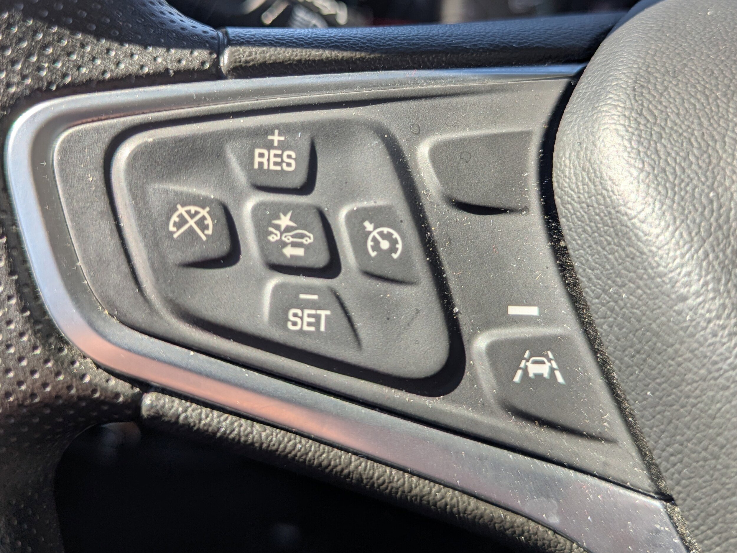 Used 2023 Chevrolet Equinox LS w/ Midnight Edition AWD/4WD image 13