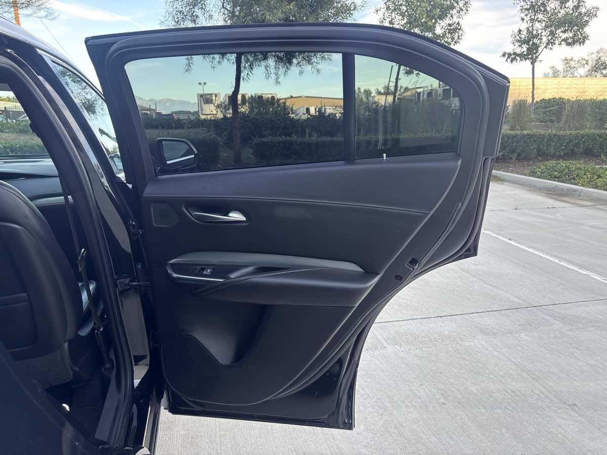 Used 2019 Cadillac XT4 Premium Luxury image 13