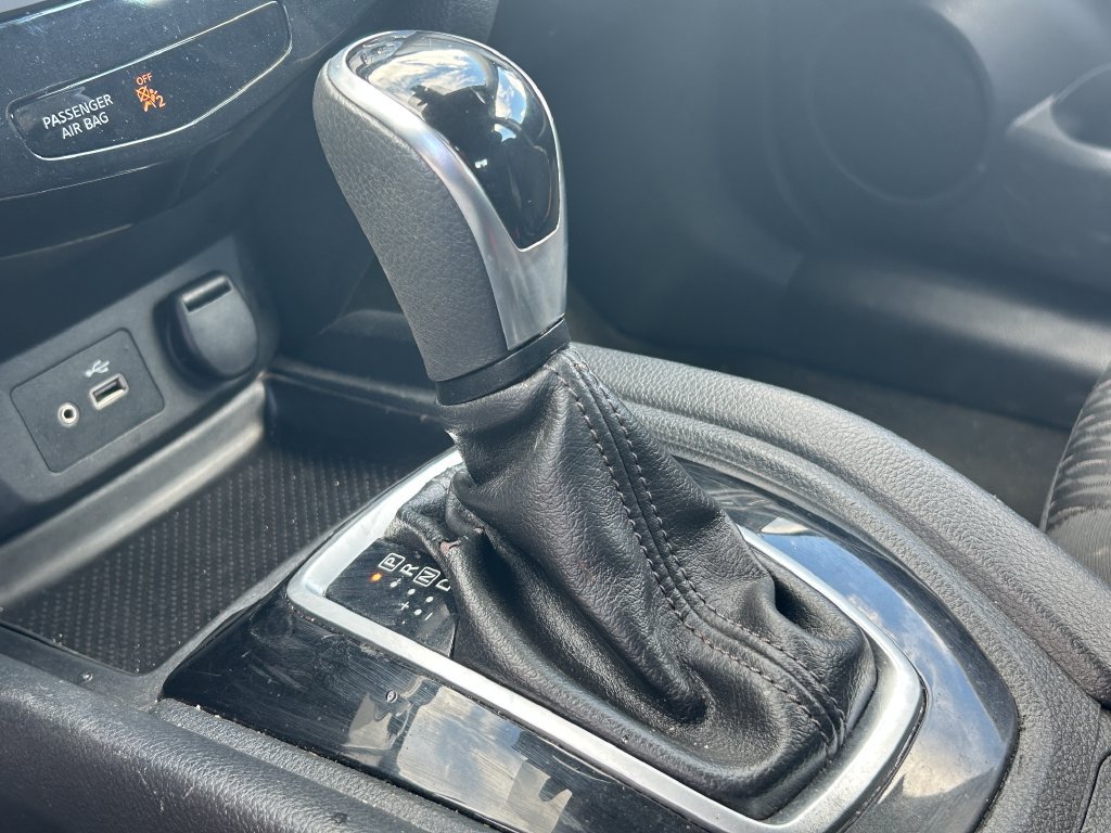 Used 2019 Nissan Rogue S AWD/4WD image 16