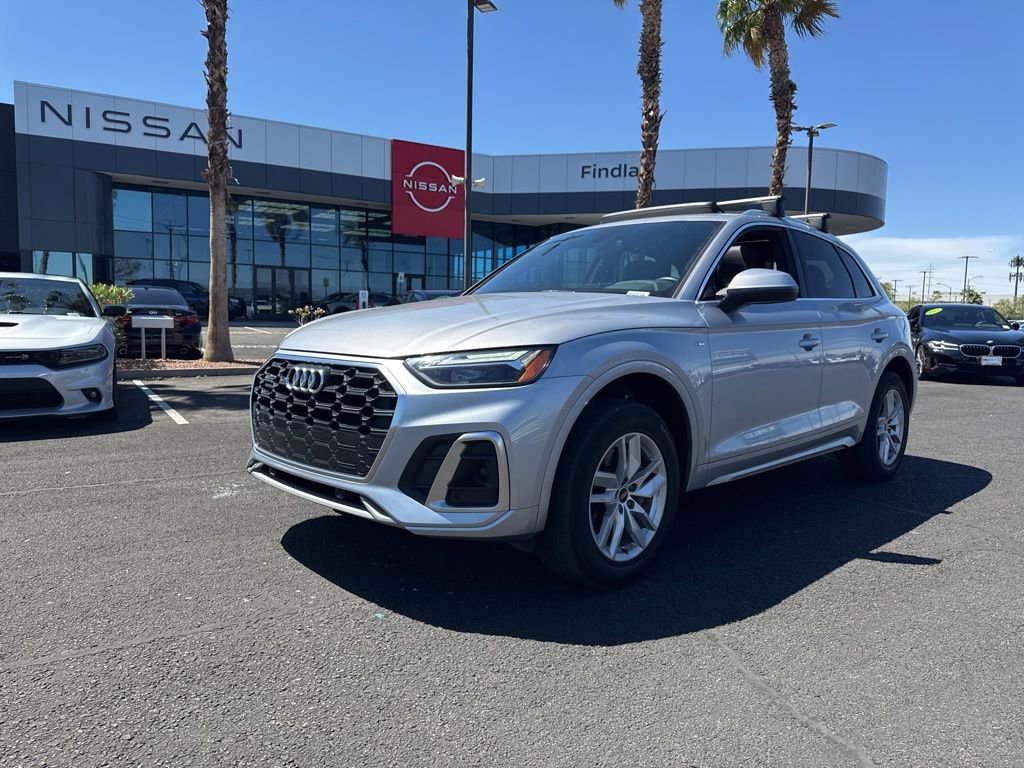 Used 2023 Audi Q5 2.0T Premium w/ Convenience Package image 1