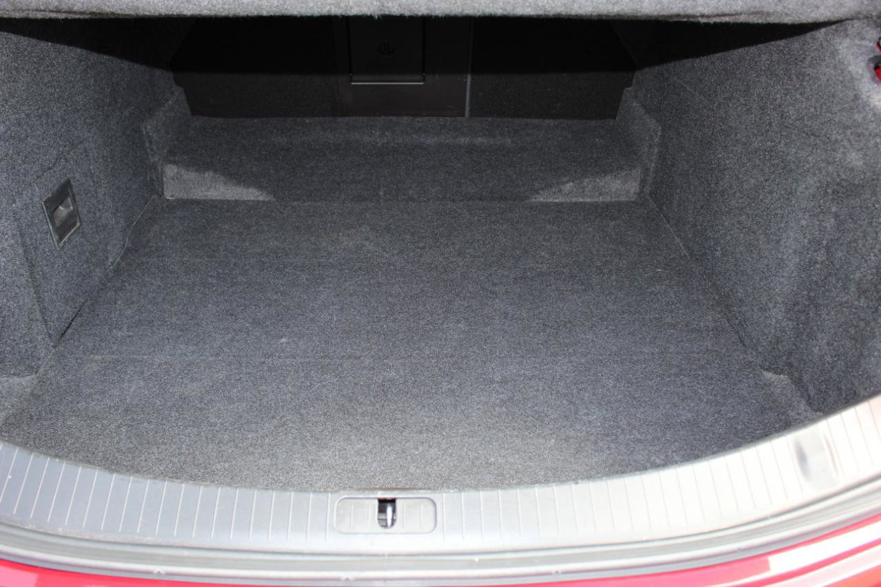 Used 2015 Cadillac XTS Luxury w/ Driver Awareness Package image 18