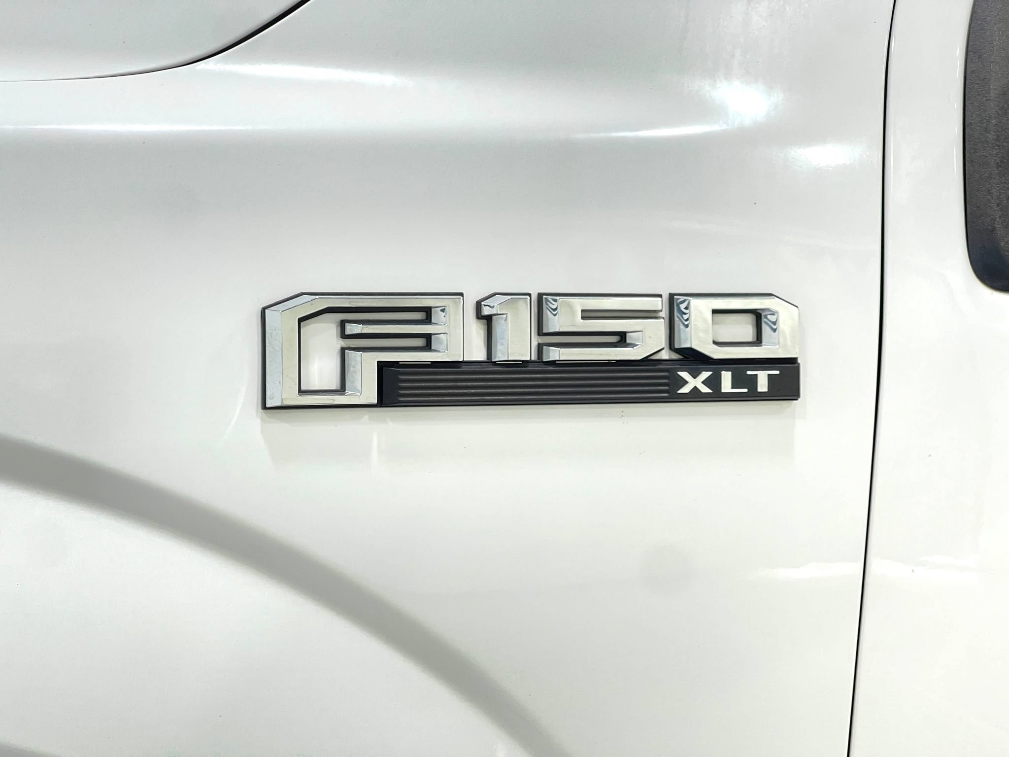 Used 2019 Ford F150 XLT w/ Equipment Group 302A Luxury AWD/4WD image 39