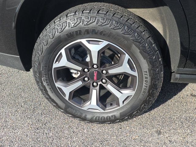 Used 2025 GMC Yukon AT4 Ultimate AWD/4WD image 11