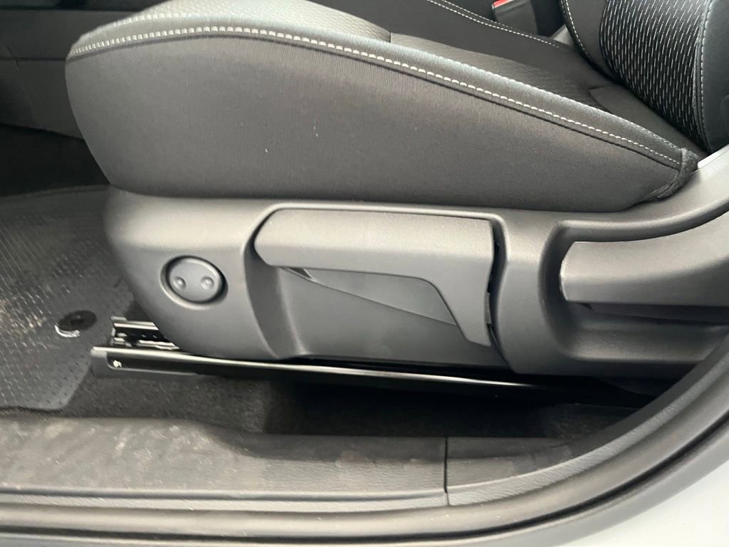 Used 2024 Mitsubishi Outlander ES image 33