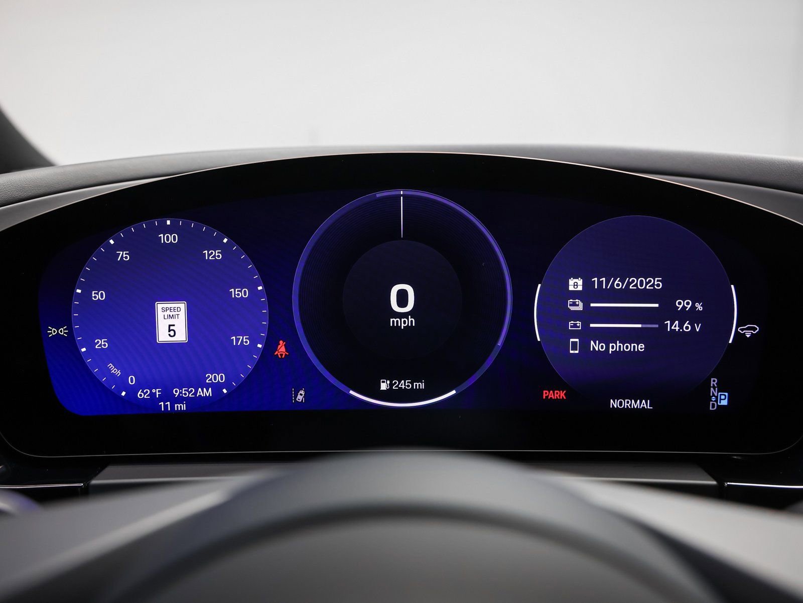 New 2025 Porsche Macan 4S Electric image 40