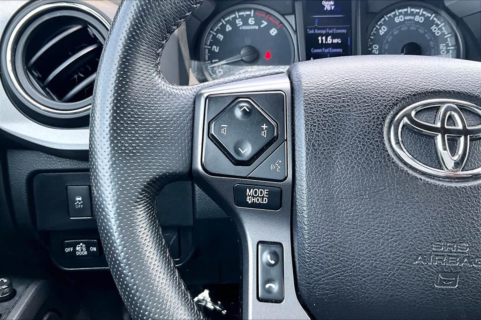 Used 2021 Toyota Tacoma TRD Off-Road w/ Technology Package AWD/4WD image 23