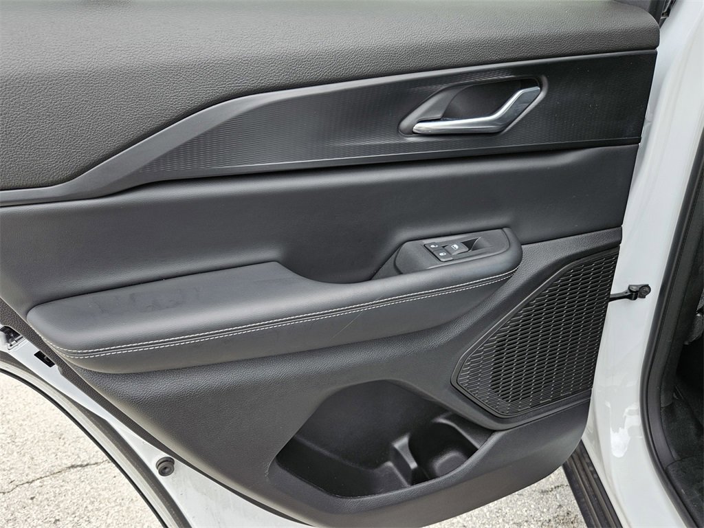 Used 2024 Jeep Grand Cherokee Altitude image 25