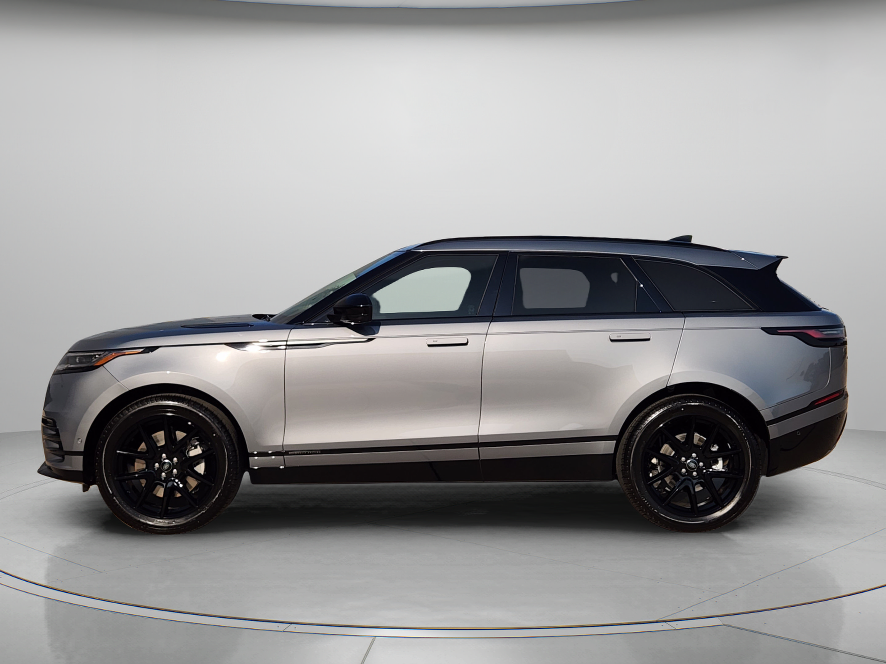 New 2026 Land Rover Range Rover Velar Belgravia AWD/4WD image 2