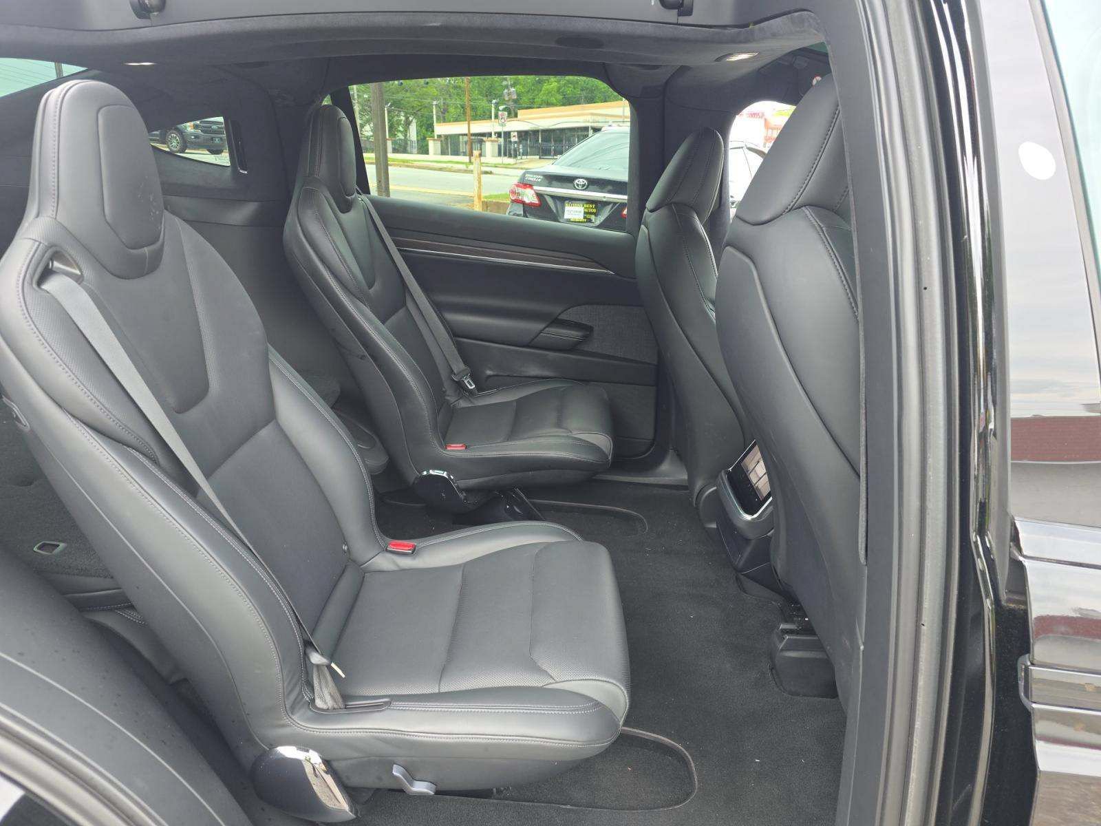 Used 2022 Tesla Model X AWD/4WD image 36