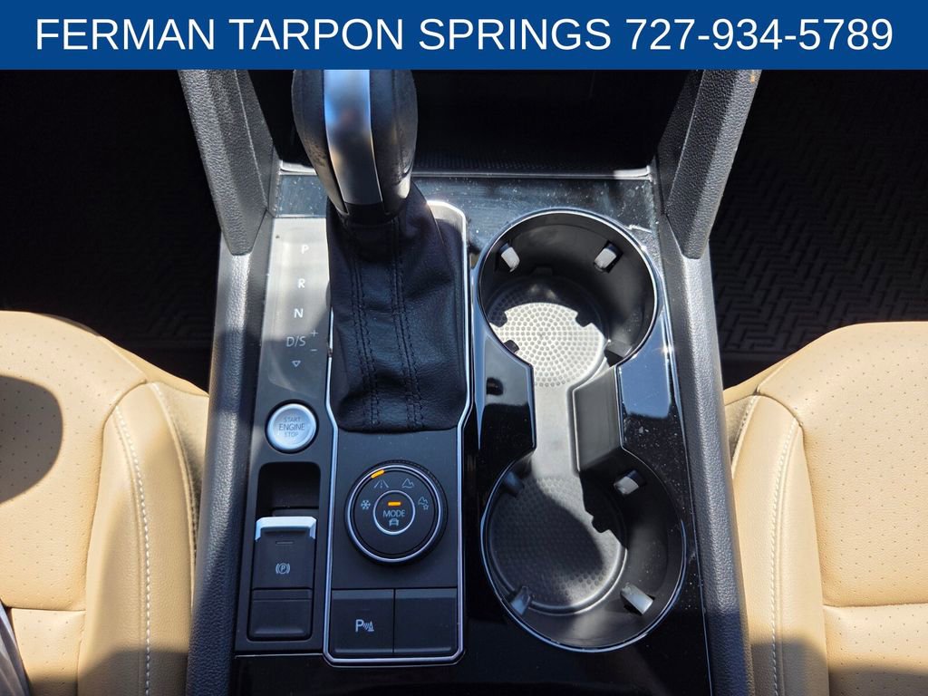Used 2020 Volkswagen Atlas Cross Sport SEL R-Line AWD/4WD image 31