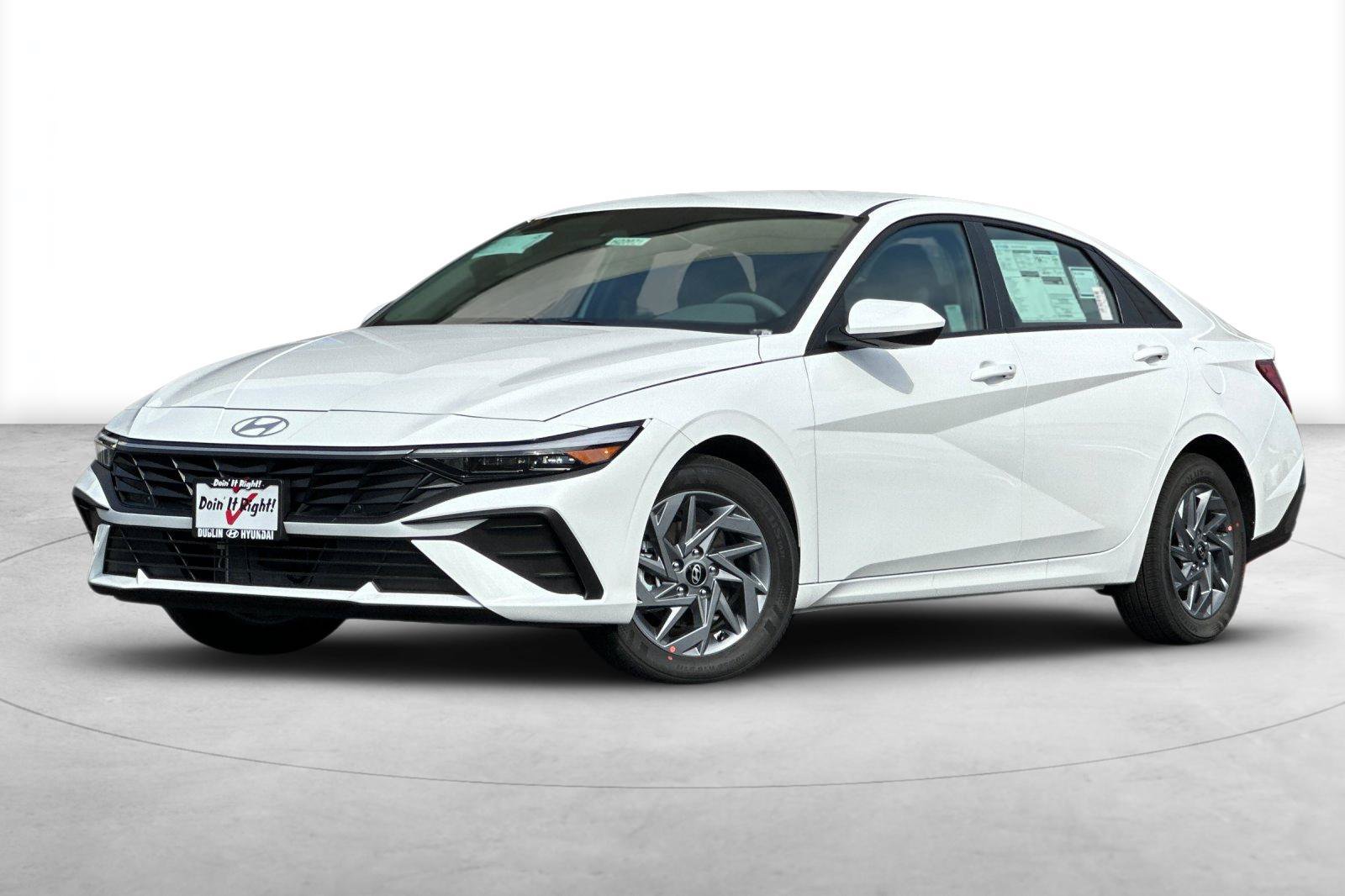 New 2026 Hyundai Elantra Hybrid FWD image 2
