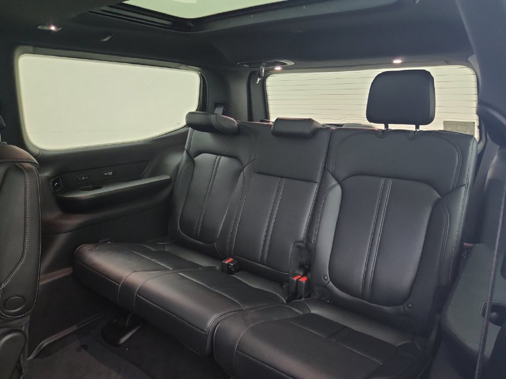 New 2026 Jeep Grand Wagoneer Limited w/ Premium Group II AWD/4WD image 31