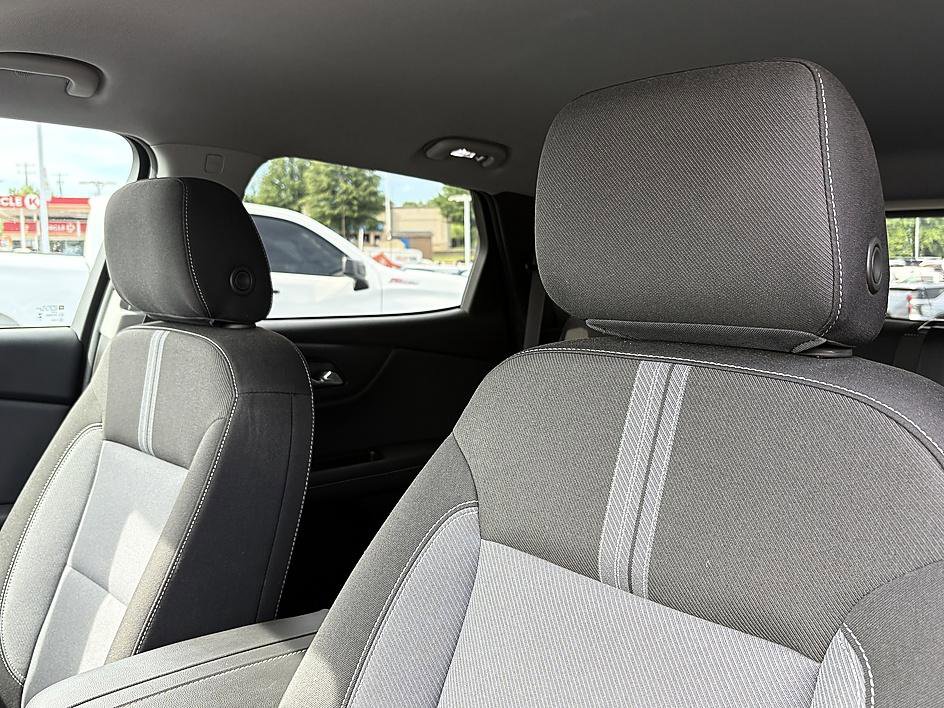 Used 2024 Chevrolet Blazer LT w/ Convenience Package FWD image 18