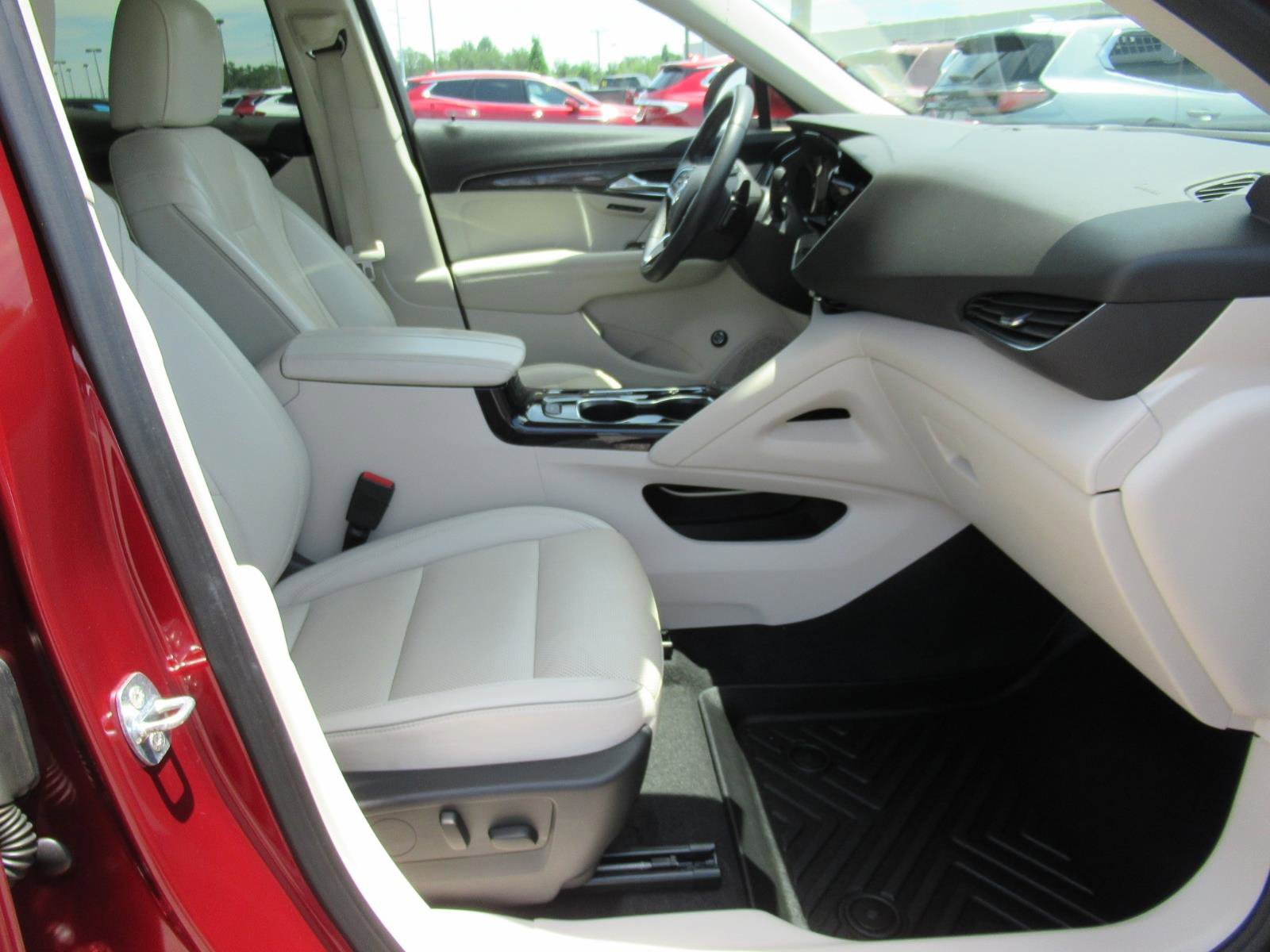 Used 2022 Buick Envision Essence w/ Technology Package I FWD image 10