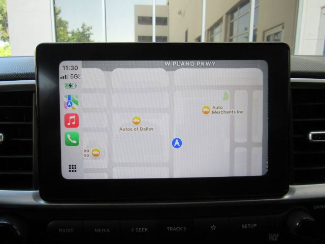 Used 2022 Hyundai Venue SEL FWD image 12