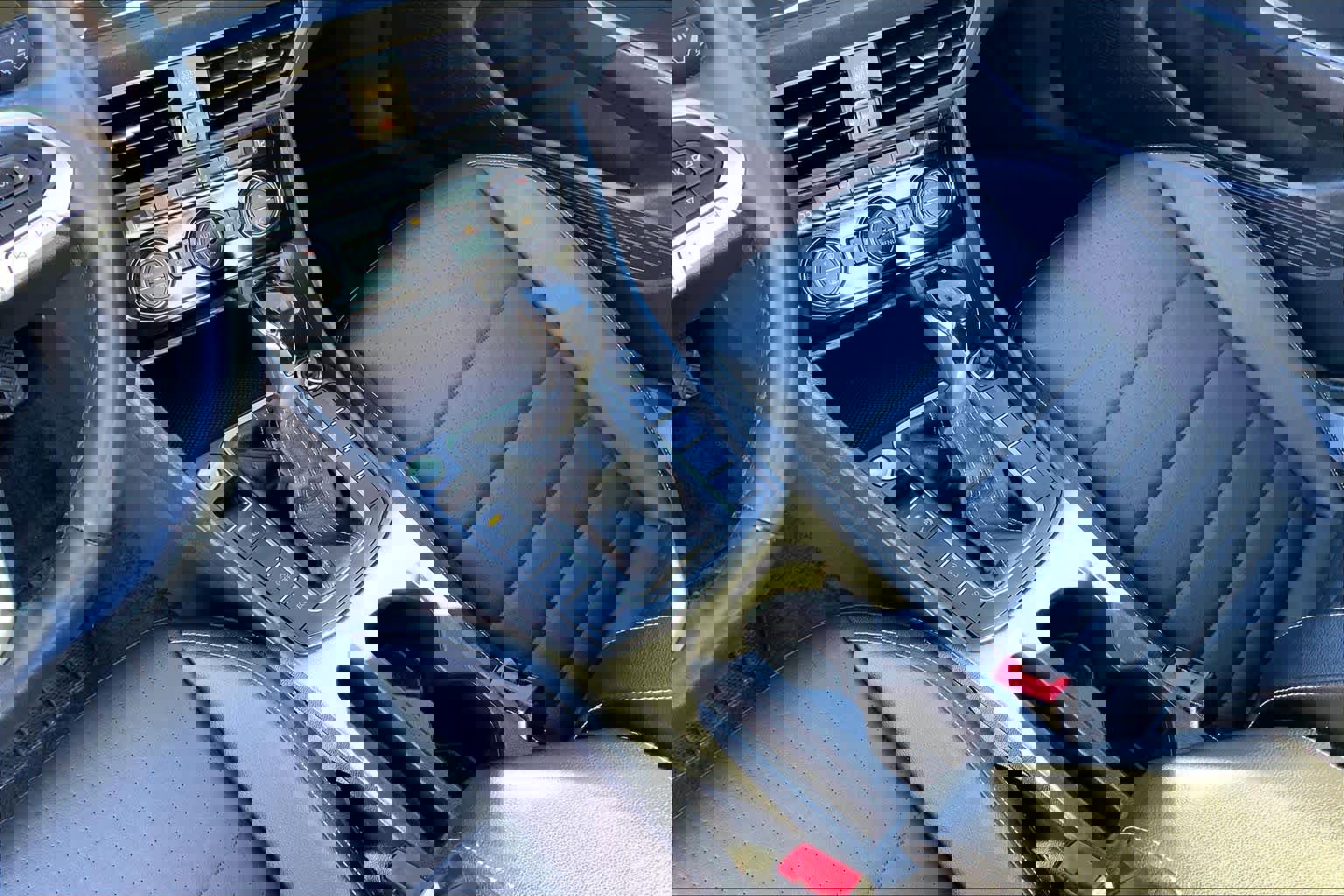 Used 2024 Volkswagen Jetta SE image 17