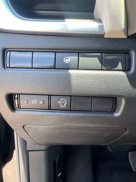 Used 2023 Nissan Rogue SV FWD image 24
