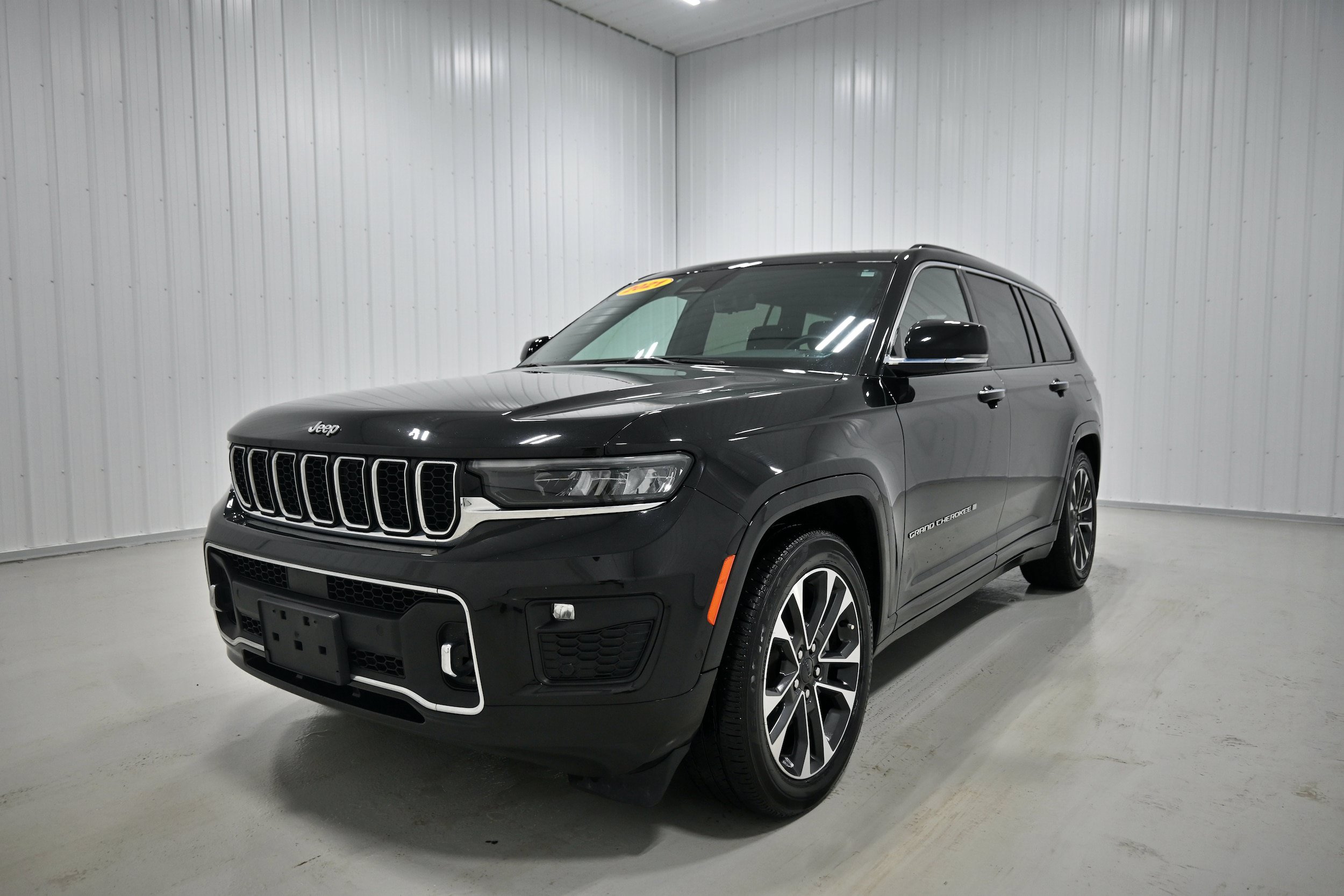 Used 2021 Jeep Grand Cherokee L Overland w/ Luxury Tech Group IV AWD/4WD image 28