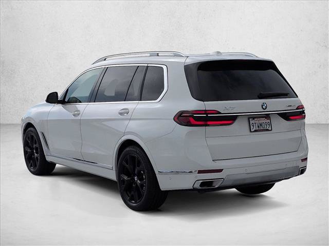 Used 2025 BMW X7 xDrive40i w/ Premium Package AWD/4WD image 8
