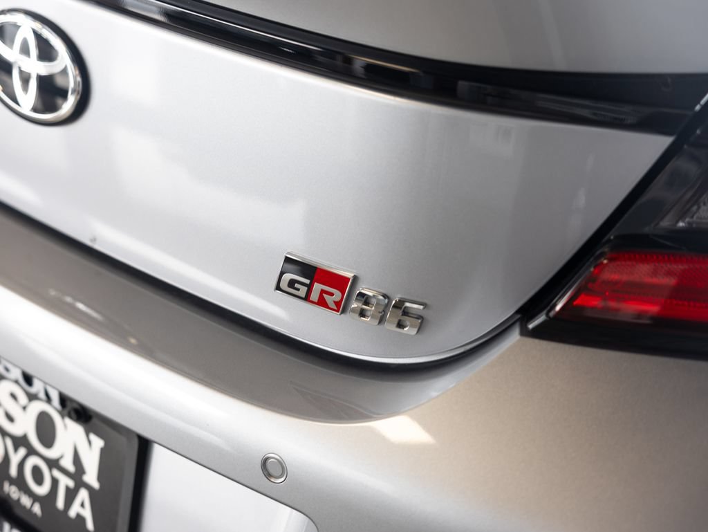 Used 2024 Toyota GR86 Premium RWD image 7