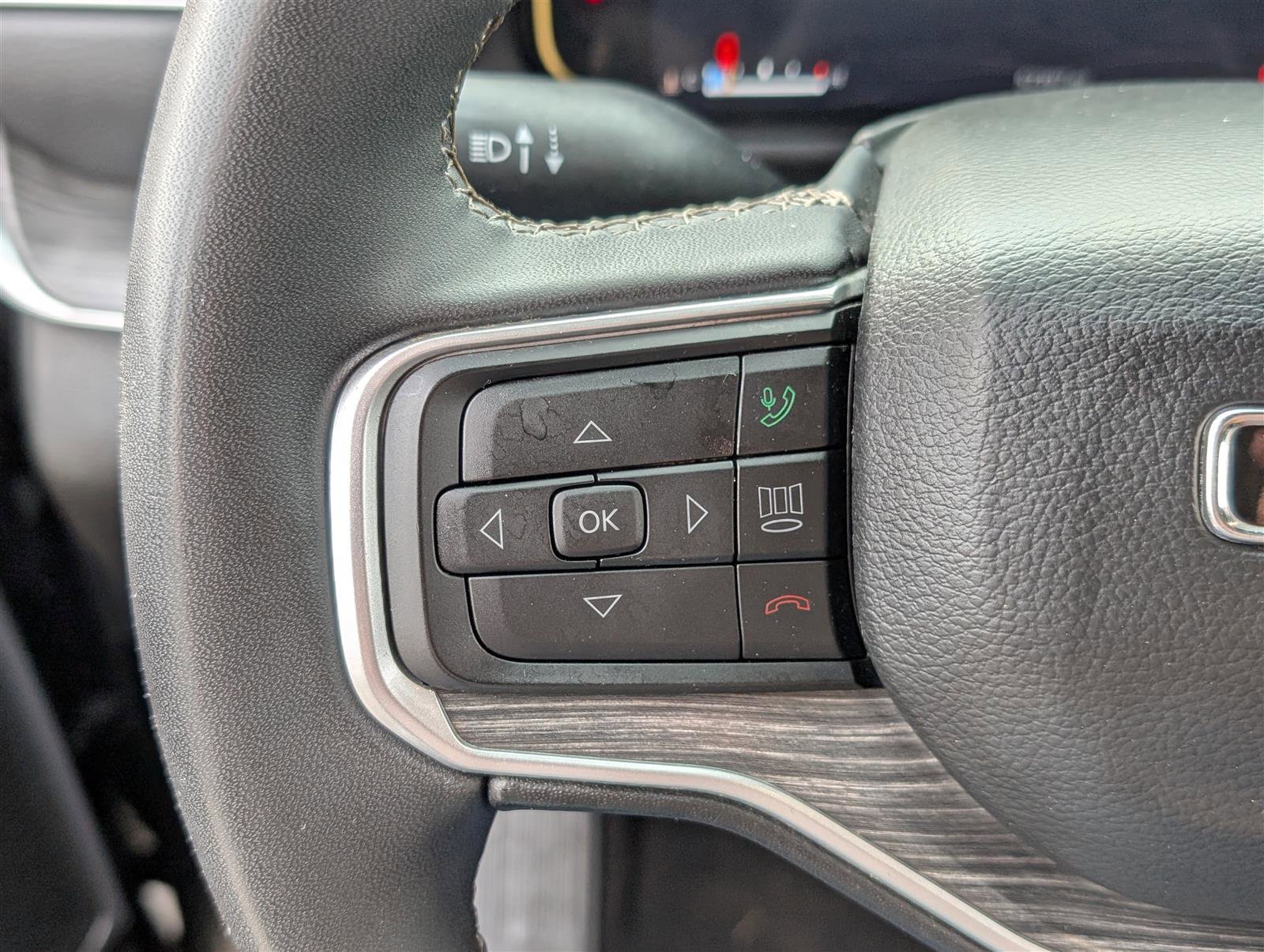 Used 2024 Jeep Wagoneer Series II w/ Flexible Seating Group image 23