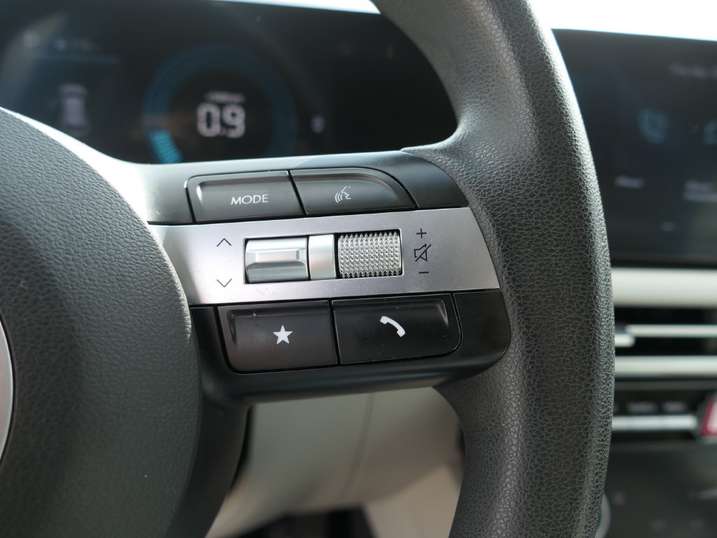 Used 2025 Hyundai Tucson SEL FWD image 13
