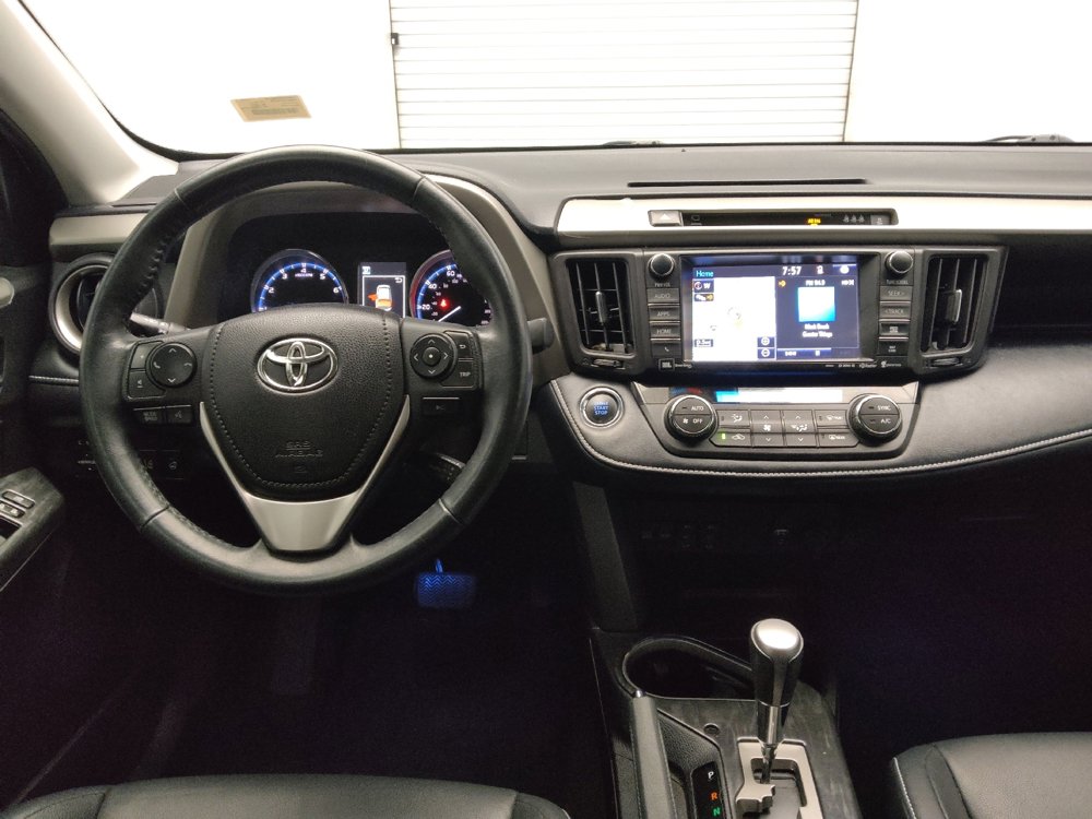 Used 2018 Toyota RAV4 Platinum FWD image 22