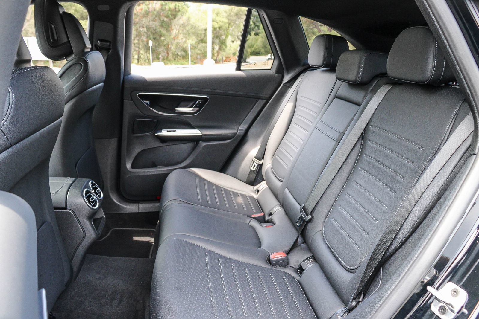 Certified 2026 Mercedes-Benz GLC 300 4MATIC image 19