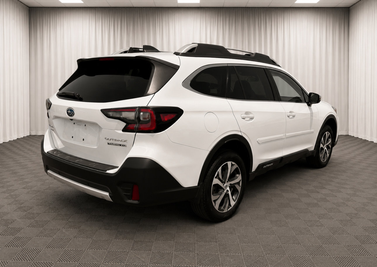 Used 2022 Subaru Outback Touring XT AWD/4WD image 3
