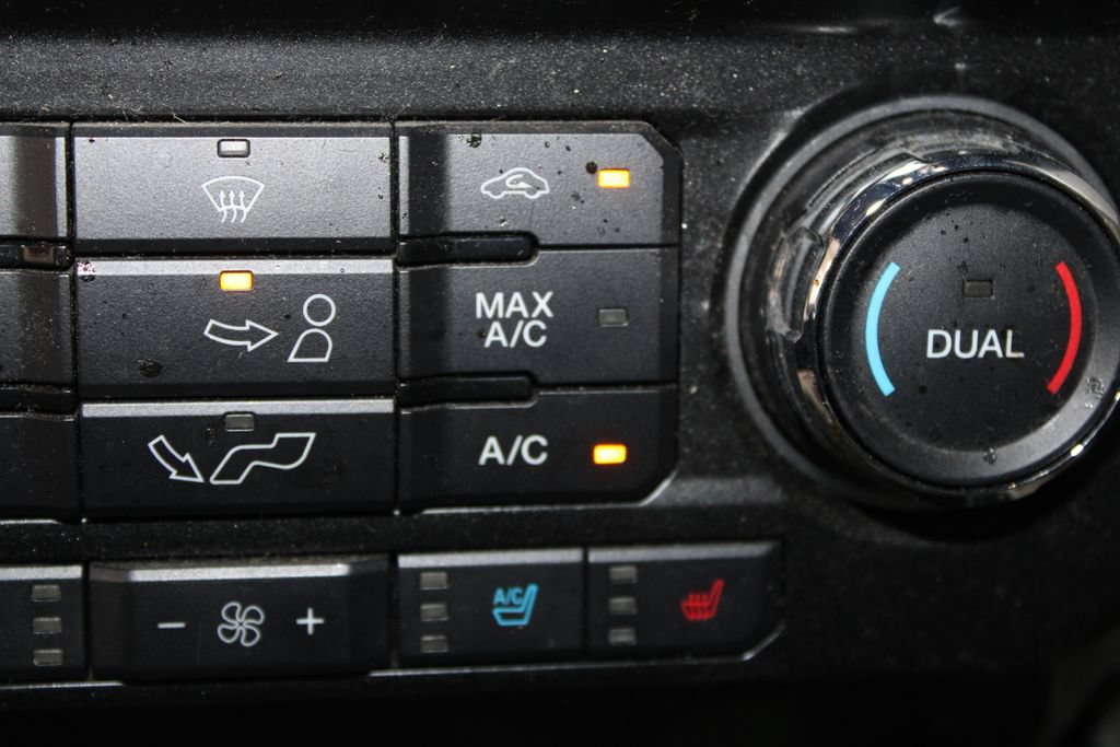 Used 2016 Ford F150 Lariat AWD/4WD image 28