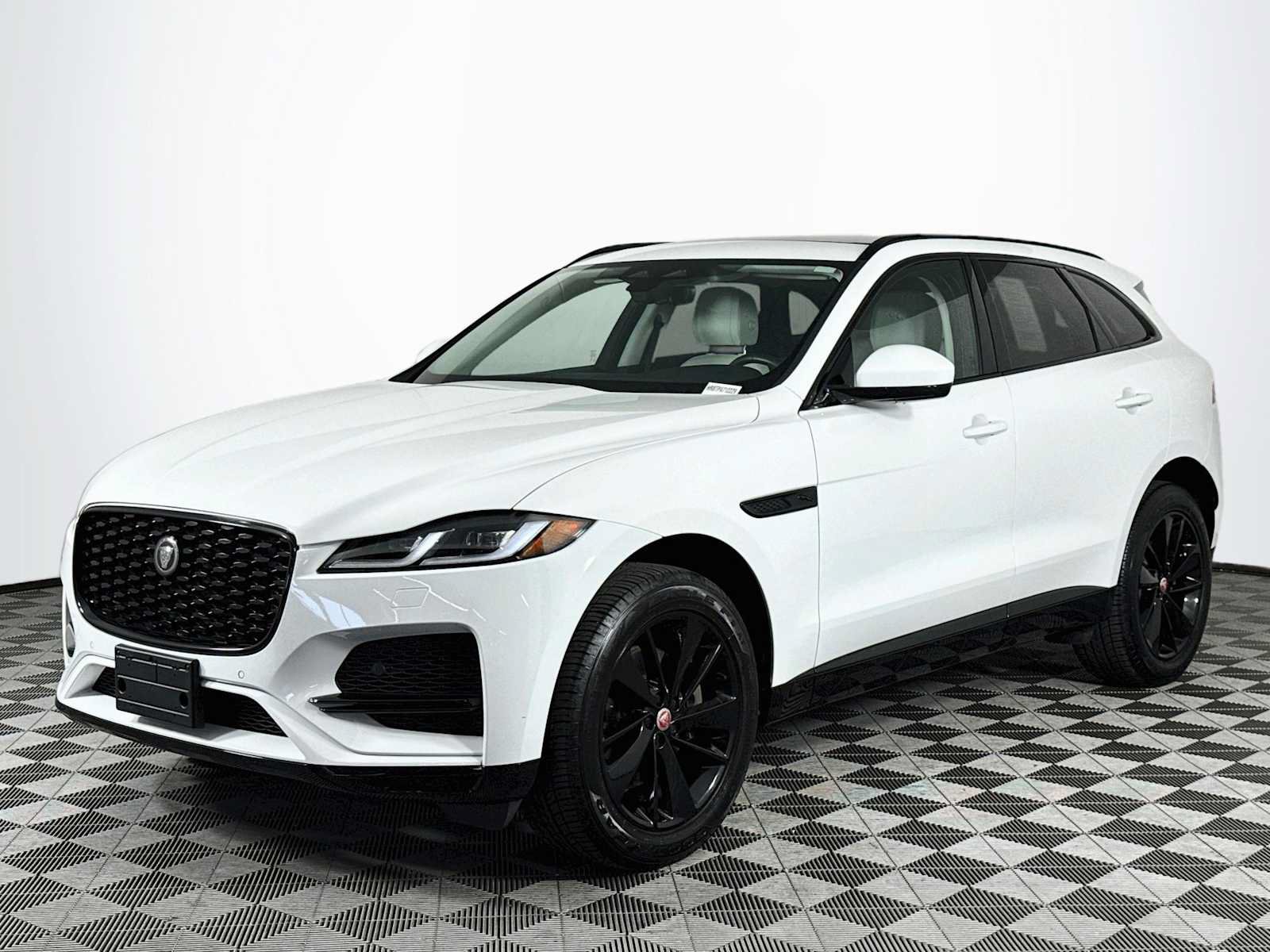 Used 2023 Jaguar F-PACE S AWD/4WD image 1