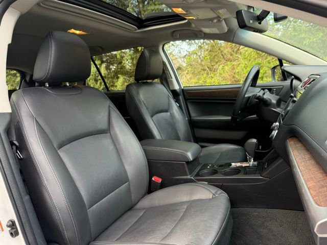 Used 2017 Subaru Outback 3.6R Limited image 24