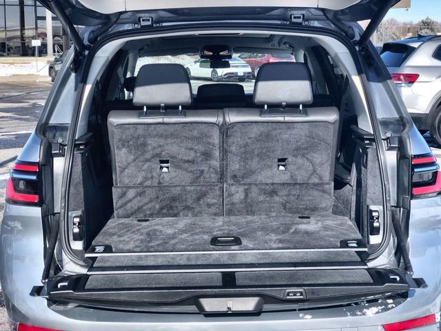Used 2025 BMW X7 xDrive40i image 25