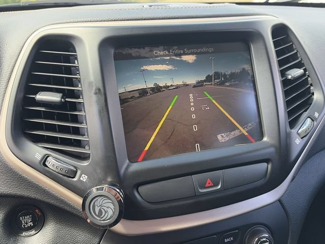 Used 2016 Jeep Cherokee Limited FWD image 26