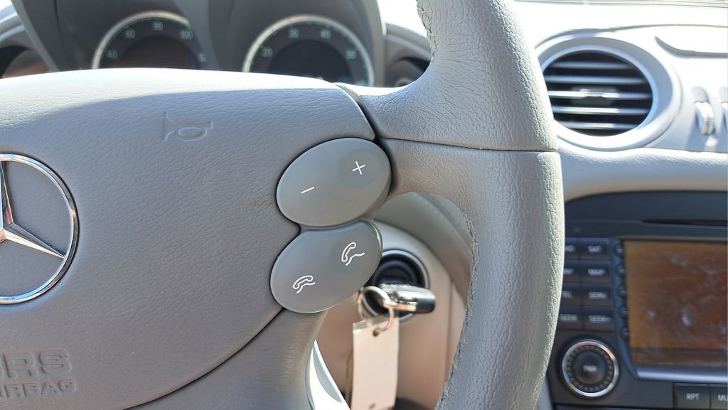 Used 2005 Mercedes-Benz SL 500 SL 500 image 32