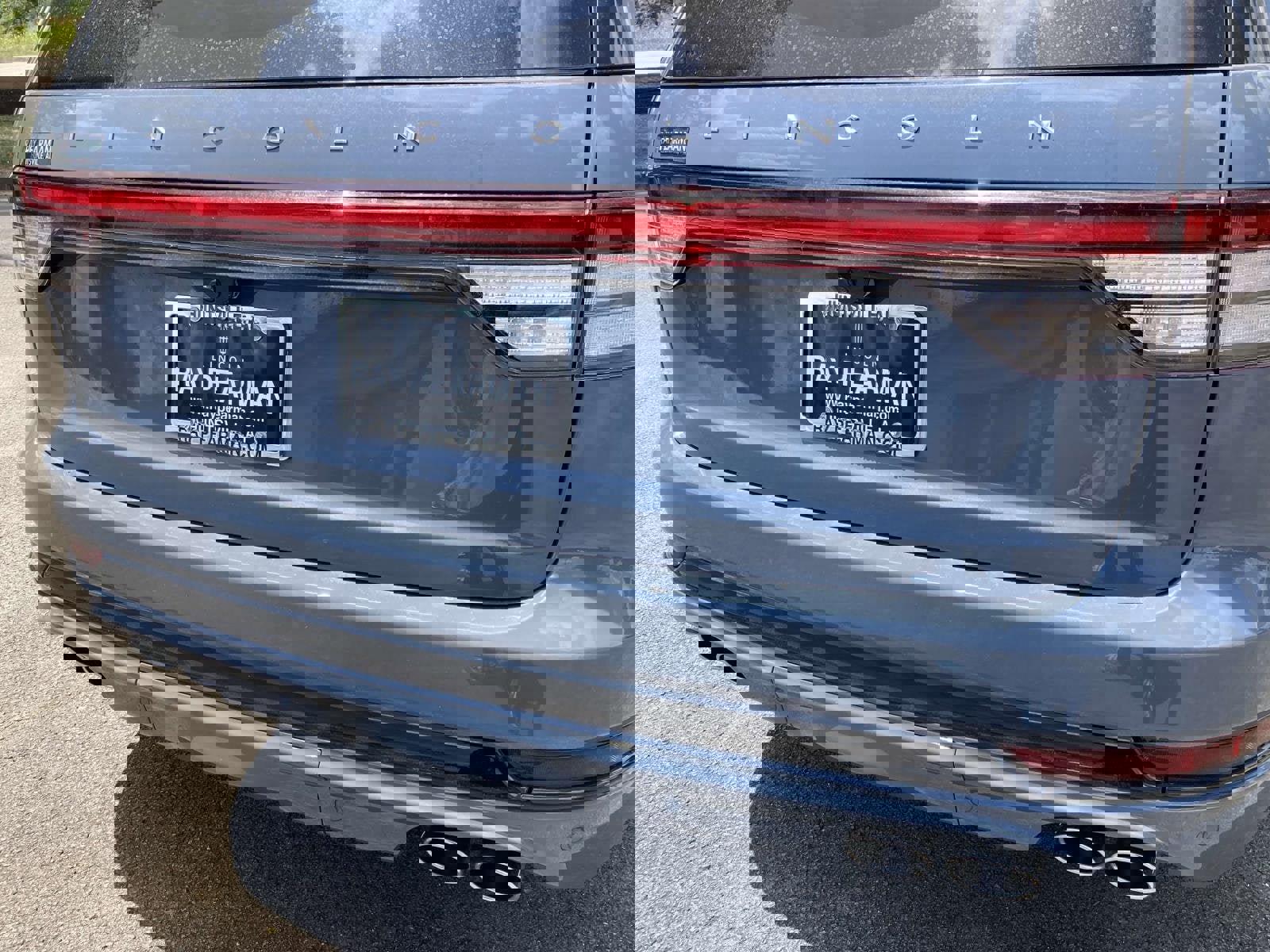 New 2025 Lincoln Aviator Reserve w/ Jet Appearance Package image 4