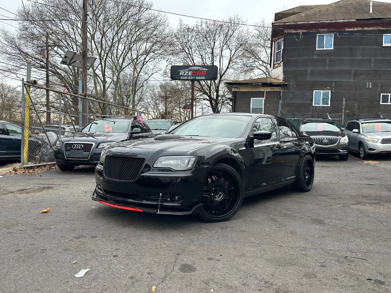 Used 2014 Chrysler 300 C image 2