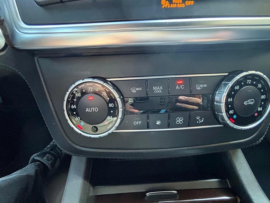 Used 2015 Mercedes-Benz ML 63 AMG 4MATIC image 31