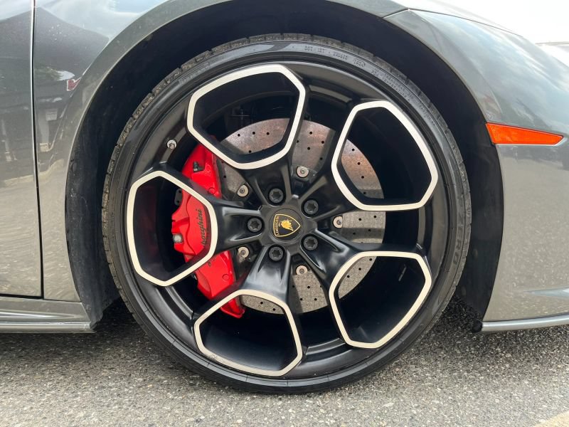 Used 2020 Lamborghini Huracan EVO AWD/4WD image 35