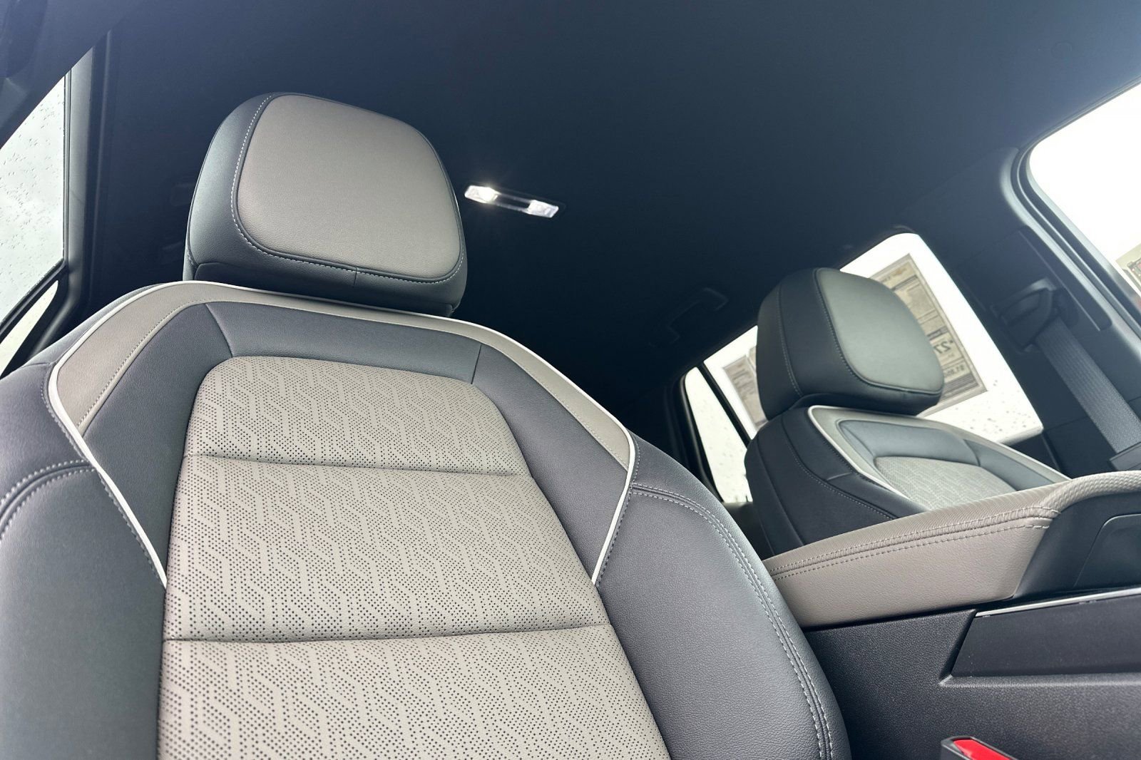 New 2026 Chevrolet Equinox LT w/ Convenience Package II image 19