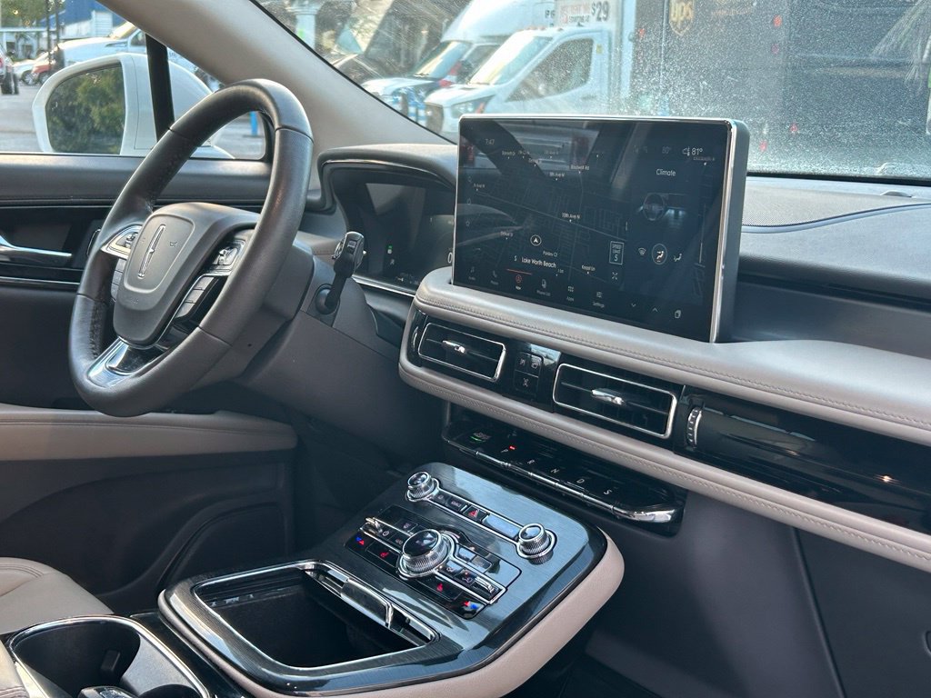 Used 2023 Lincoln Nautilus FWD w/ Premium Package image 24